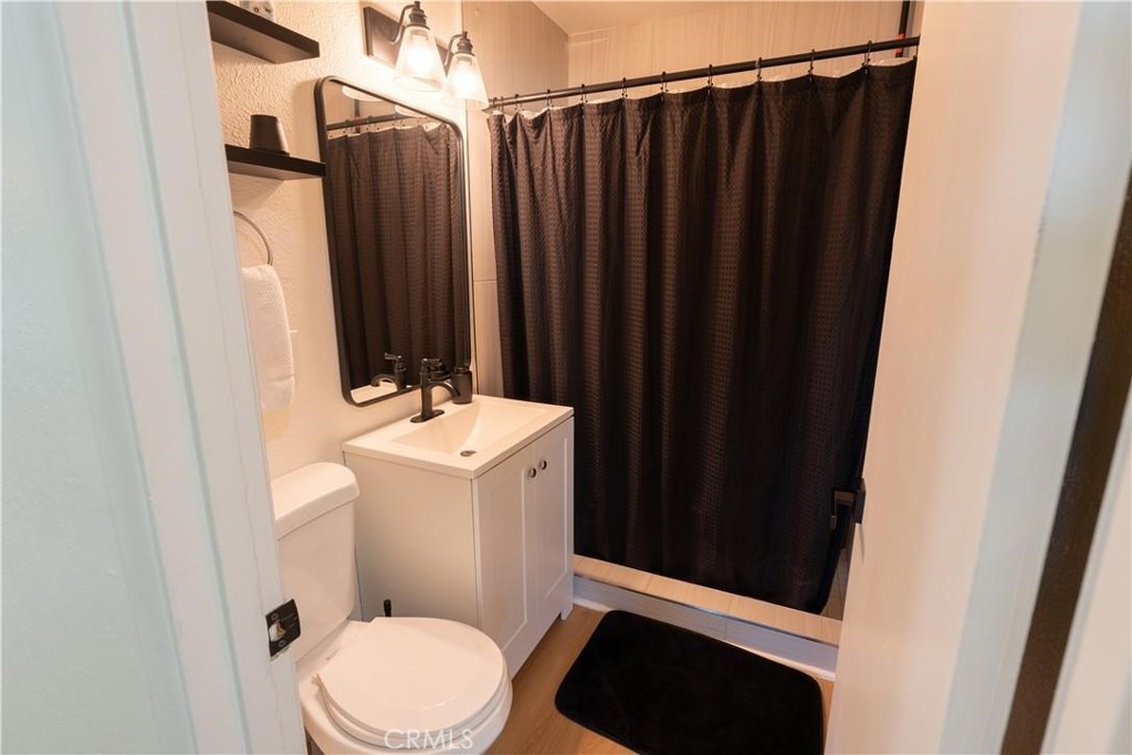 10955 Abby Ln, Hanford, CA 93230