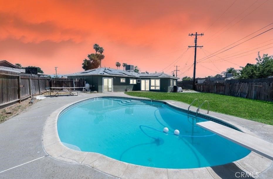 10955 Abby Ln, Hanford, CA 93230