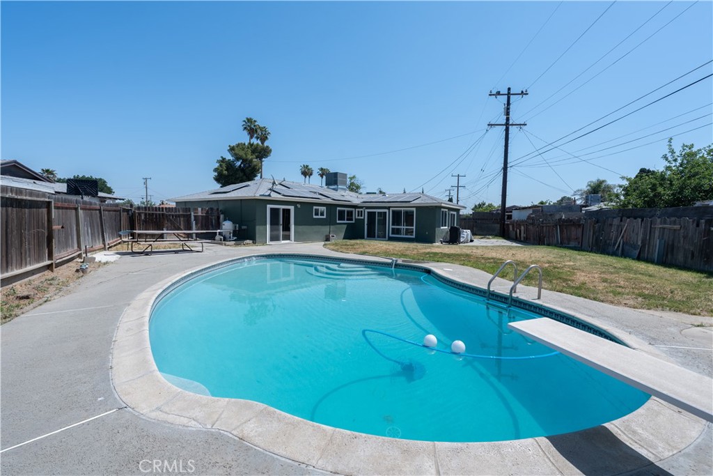 10955 Abby Ln, Hanford, CA 93230
