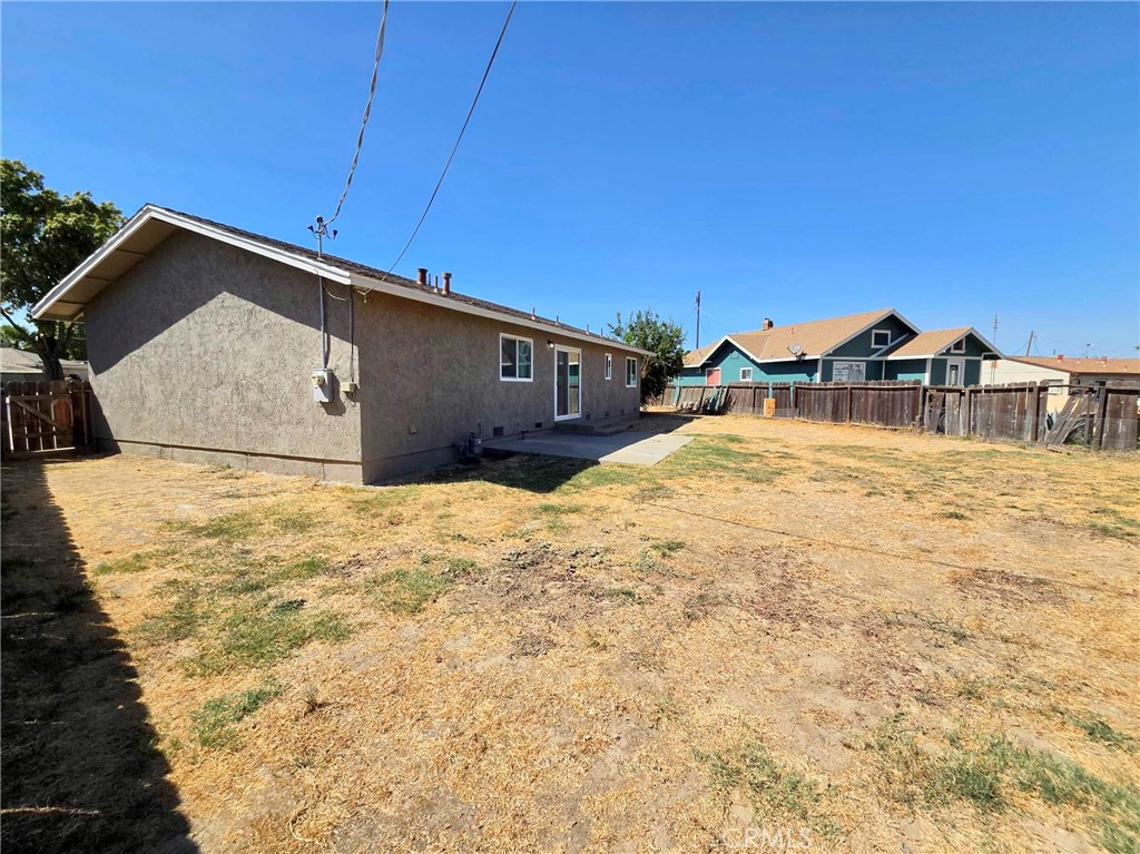 822 Walnut, Gustine, CA 95322