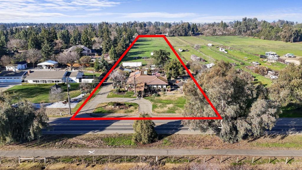 3629 N Lake Rd, Merced, CA 95340