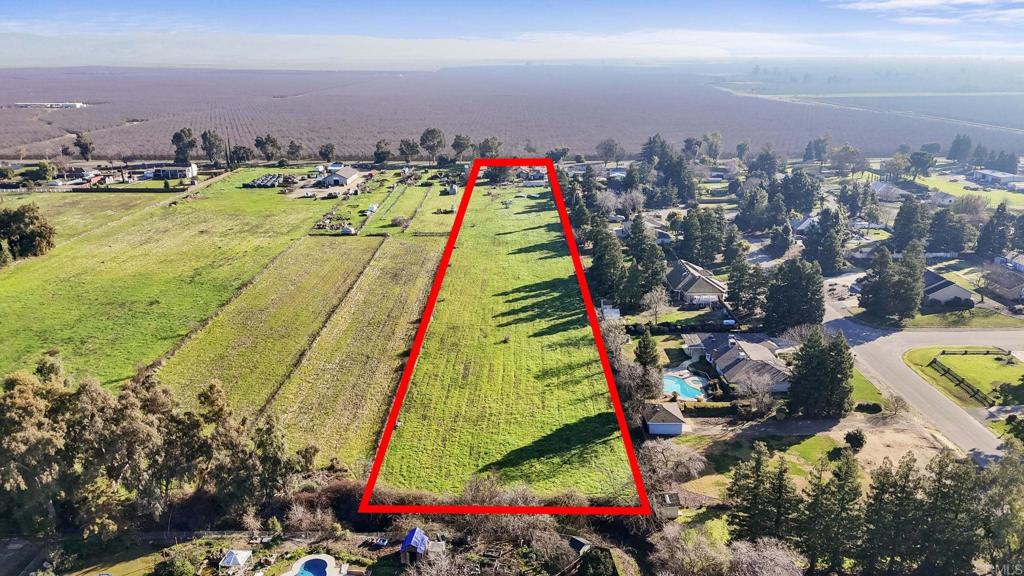 3629 N Lake Rd, Merced, CA 95340