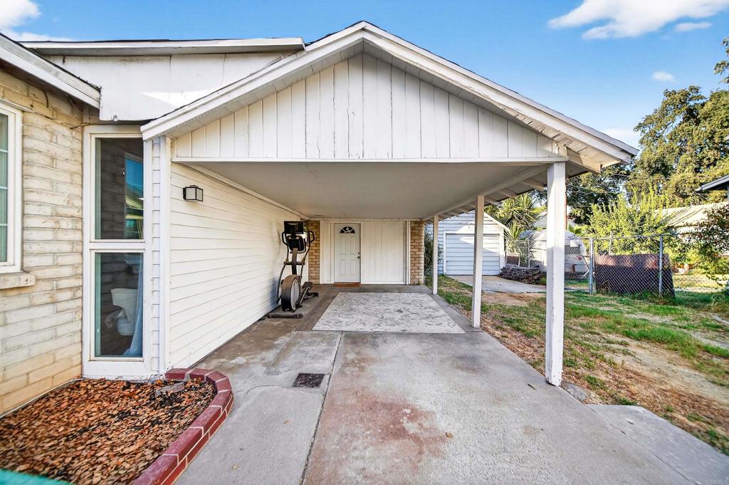 2126 Tulare St, Selma, CA 93662