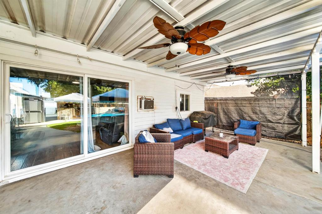 2126 Tulare St, Selma, CA 93662