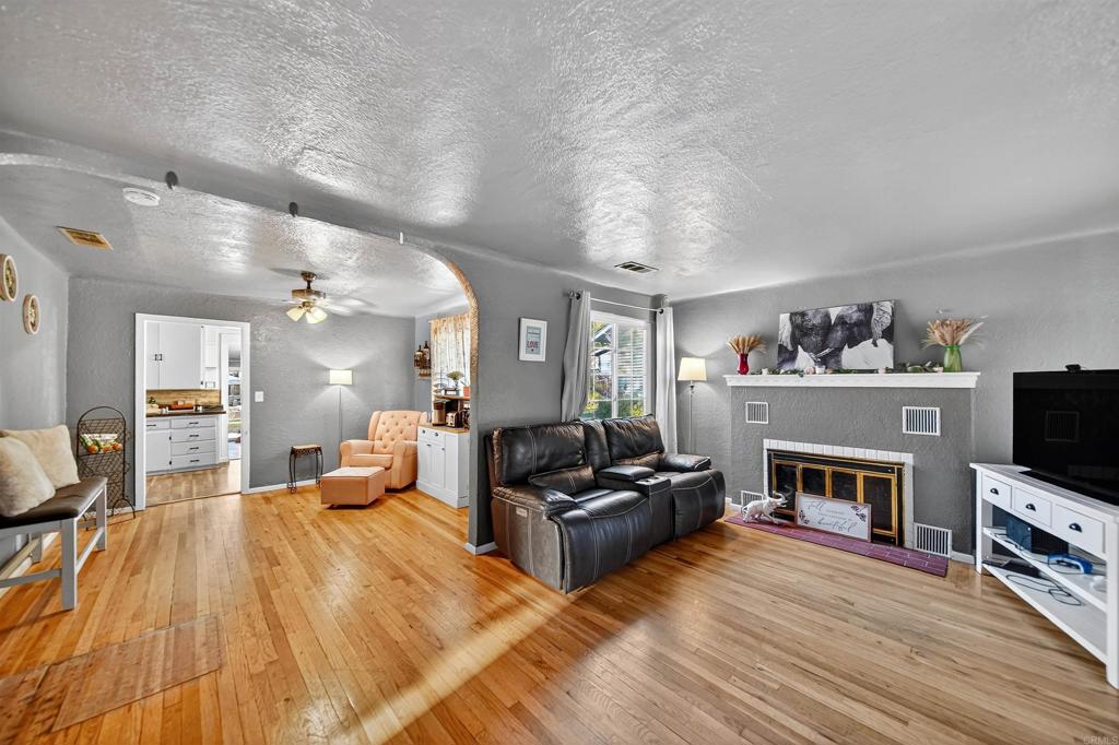 2126 Tulare St, Selma, CA 93662