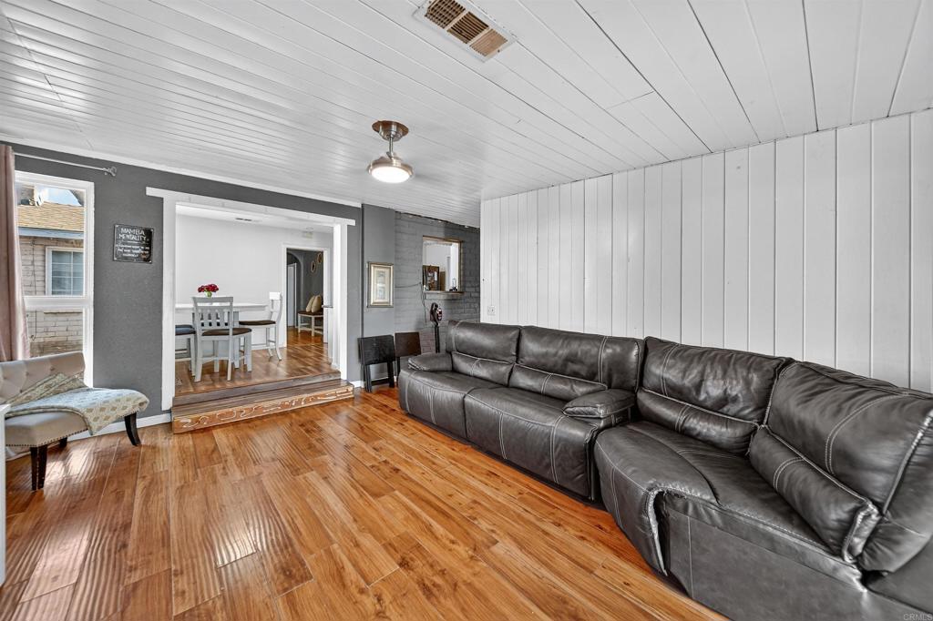 2126 Tulare St, Selma, CA 93662