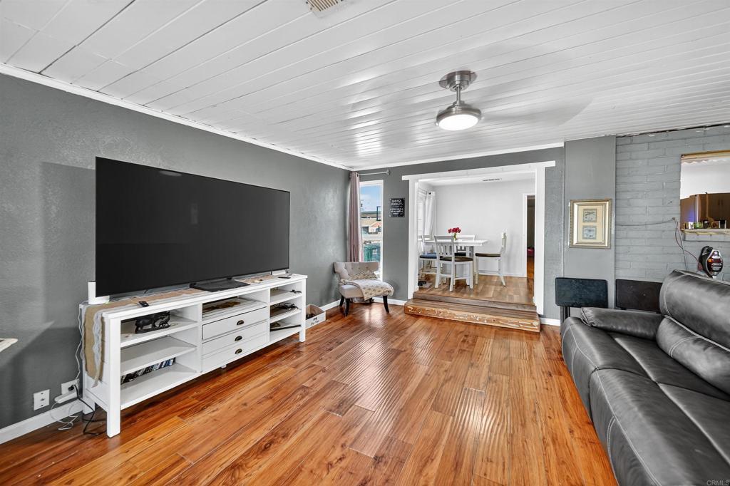 2126 Tulare St, Selma, CA 93662