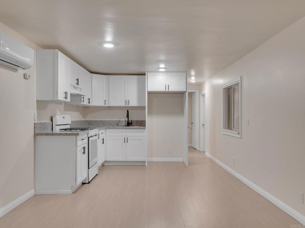 2042 Girard St #42, Delano, CA 93215