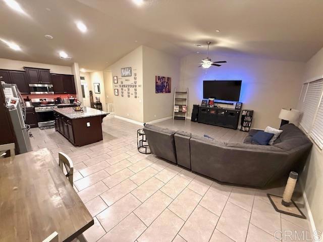 1170 Fire Fall Ave, Lemoore, CA 93245