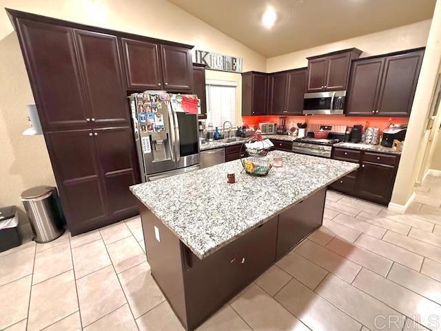 1170 Fire Fall Ave, Lemoore, CA 93245