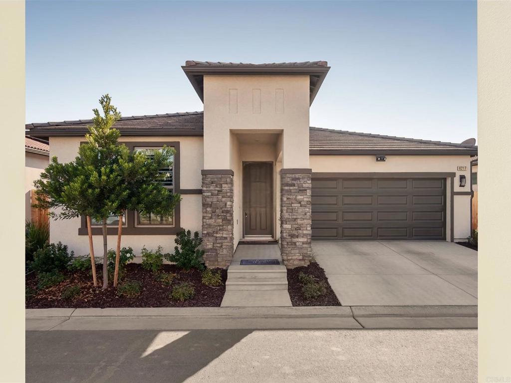 6217 E Mia Dr, Clovis, CA 93727
