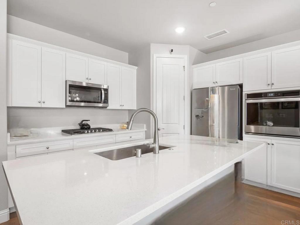 6217 E Mia Dr, Clovis, CA 93727