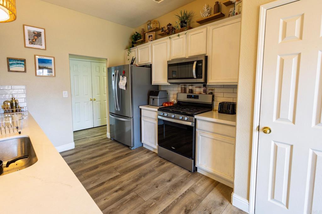 1462 Chimney Way, Lemoore, CA 93245