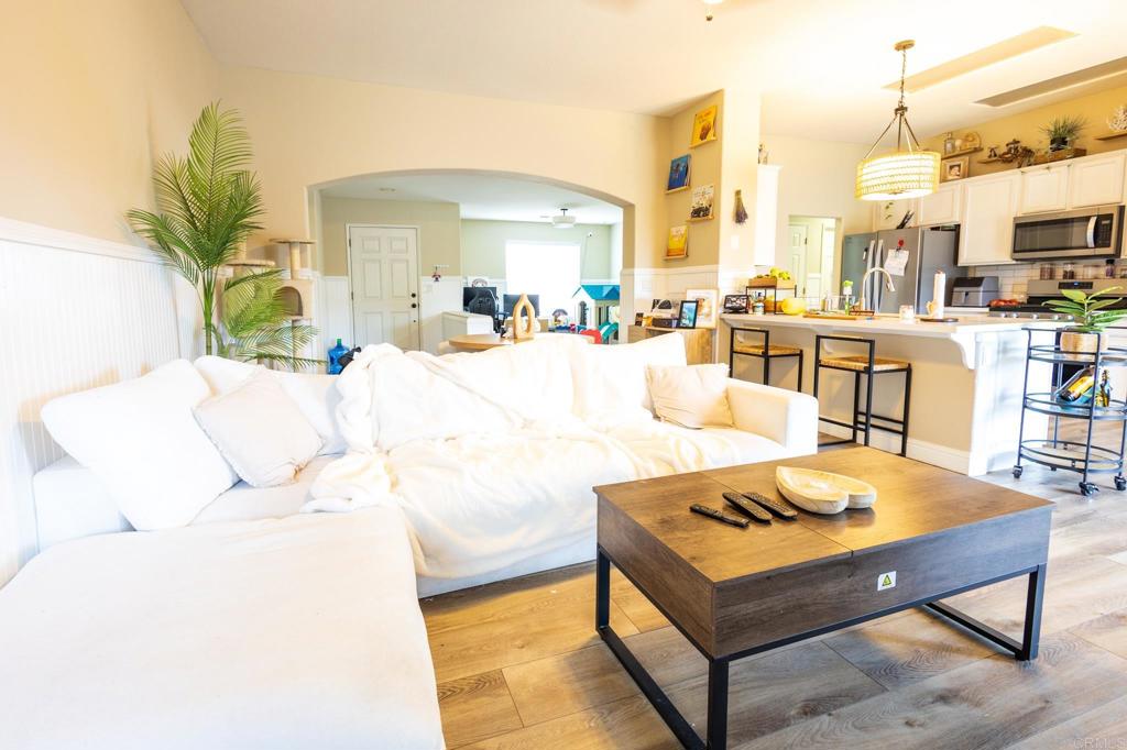 1462 Chimney Way, Lemoore, CA 93245