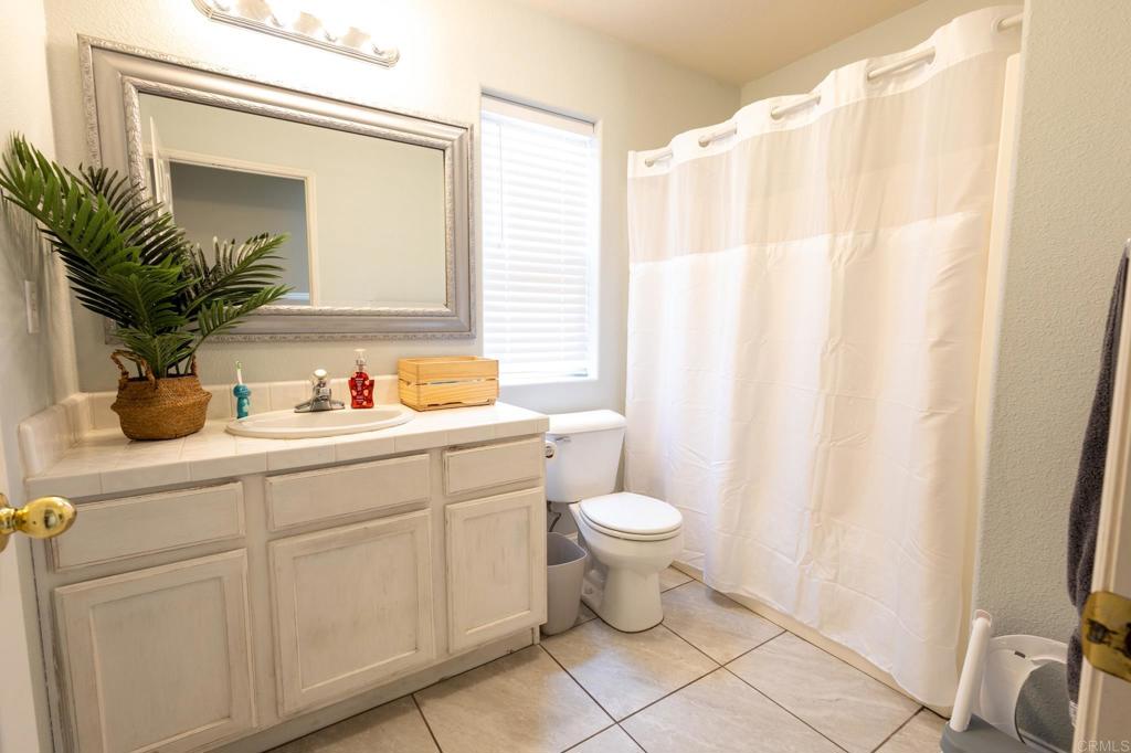 1462 Chimney Way, Lemoore, CA 93245