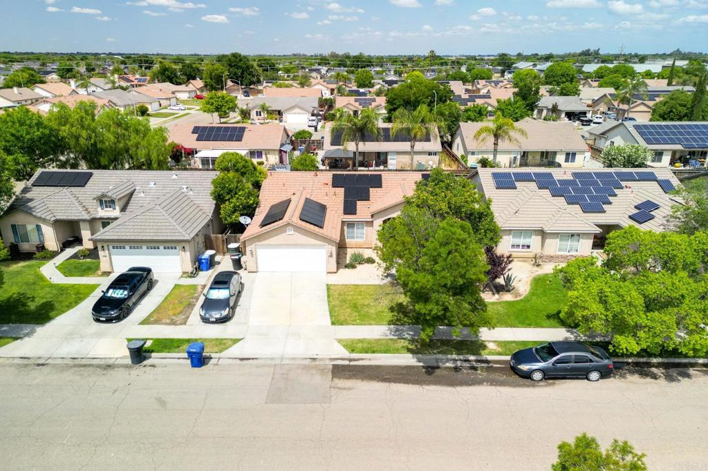 1462 Chimney Way, Lemoore, CA 93245