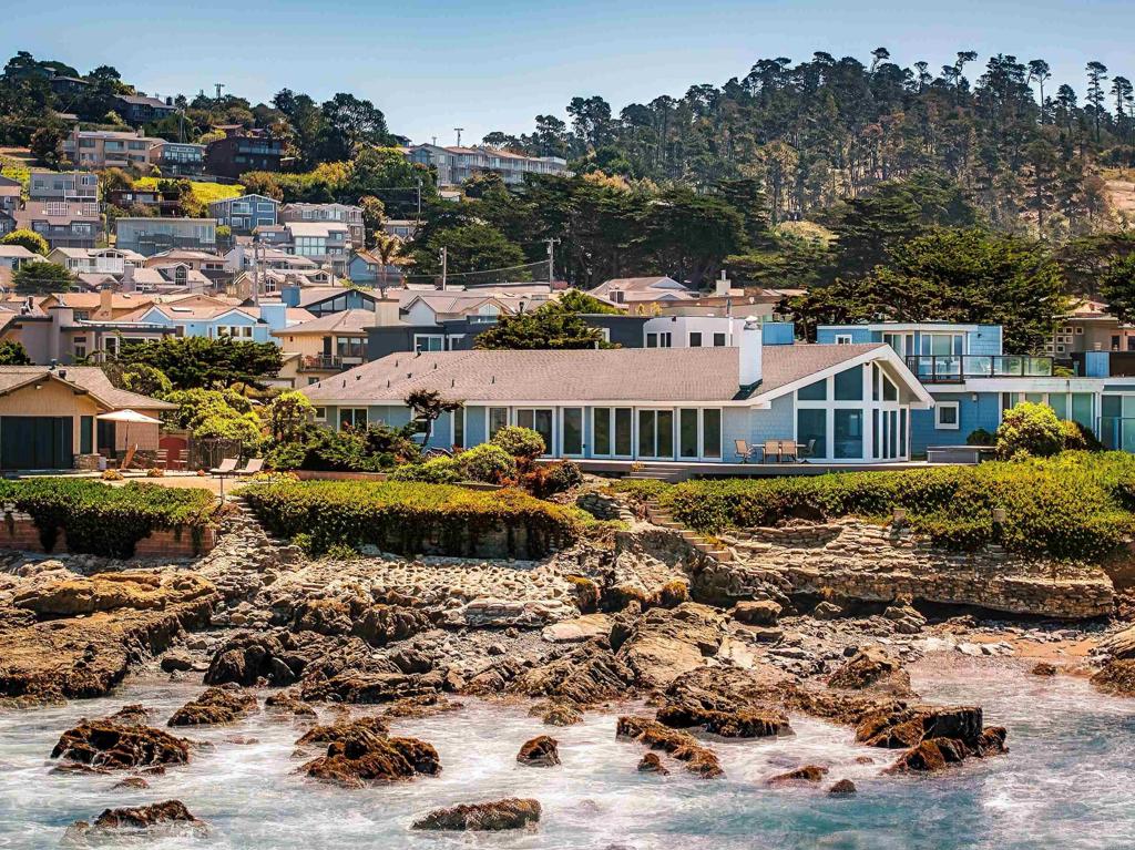1999 Sherwood Dr, Cambria, CA 93428