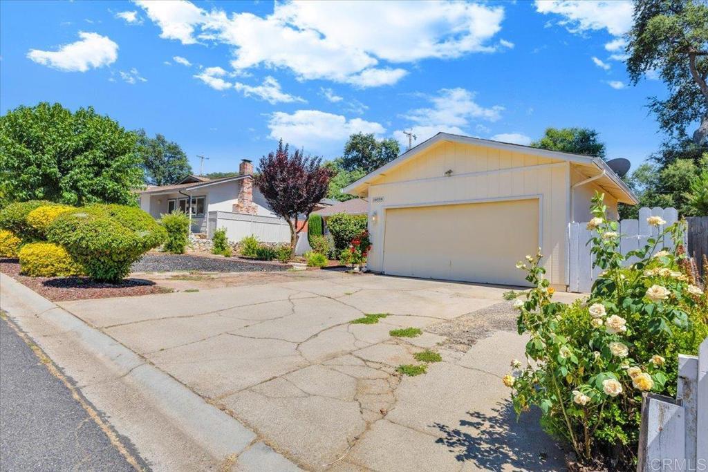 10559 Jim Brady Rd, Jamestown, CA 95327