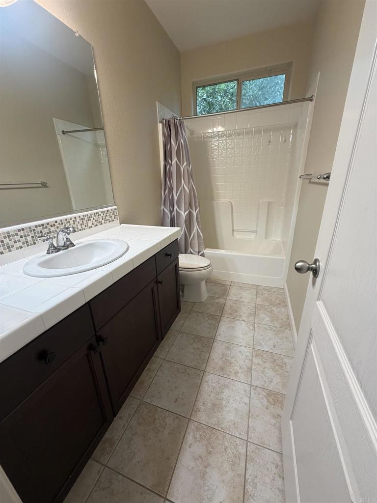 3197 Austin Ave, Clovis, CA 93619