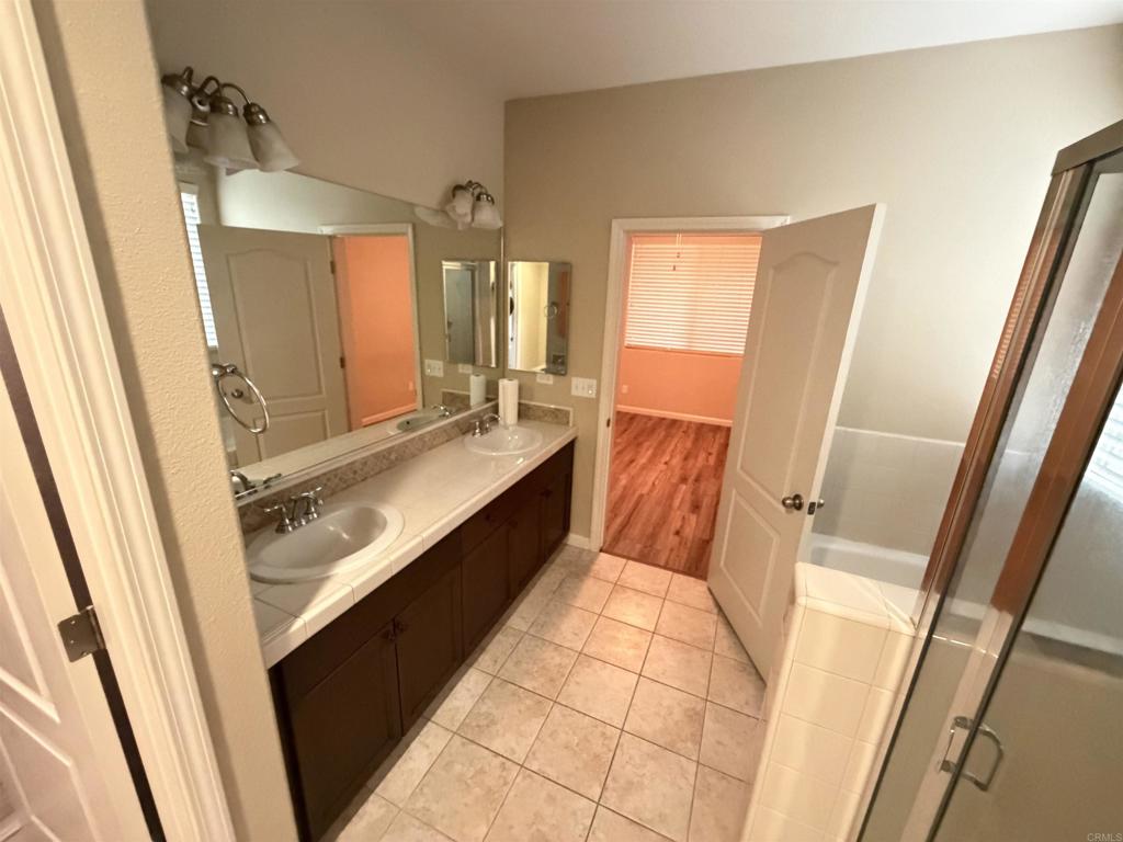 3197 Austin Ave, Clovis, CA 93619