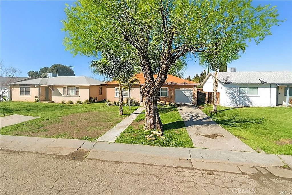 893 N 2nd St, Porterville, CA 93257