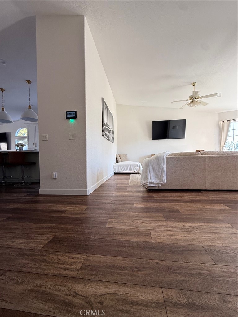 396 Avalon Dr, Lemoore, CA 93245