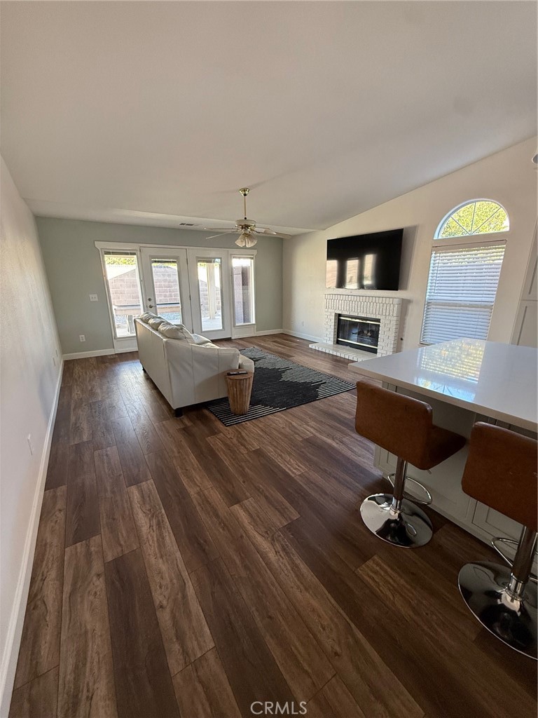 396 Avalon Dr, Lemoore, CA 93245