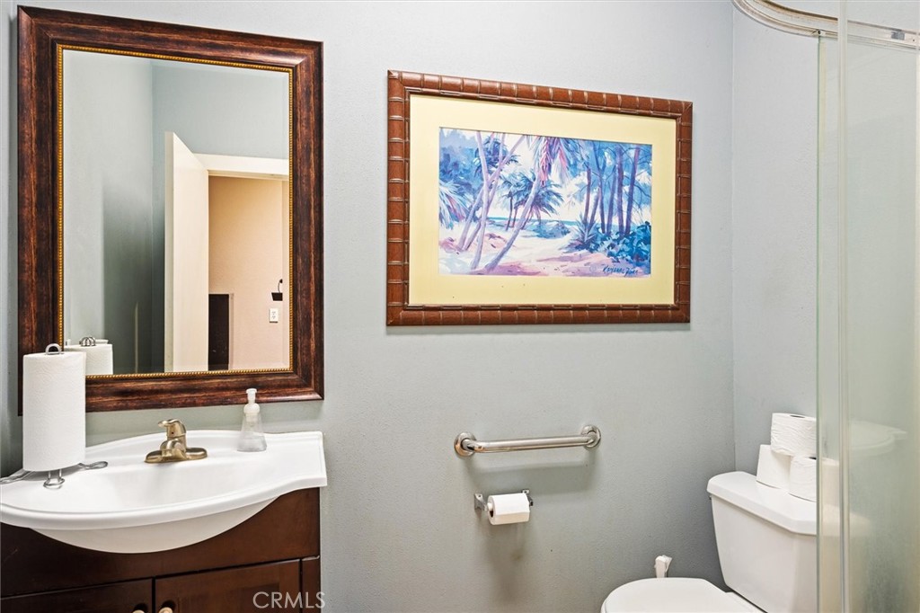 6970 Benton, Paso Robles, CA 93446