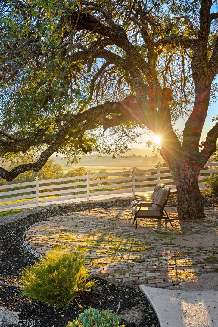 6970 Benton, Paso Robles, CA 93446