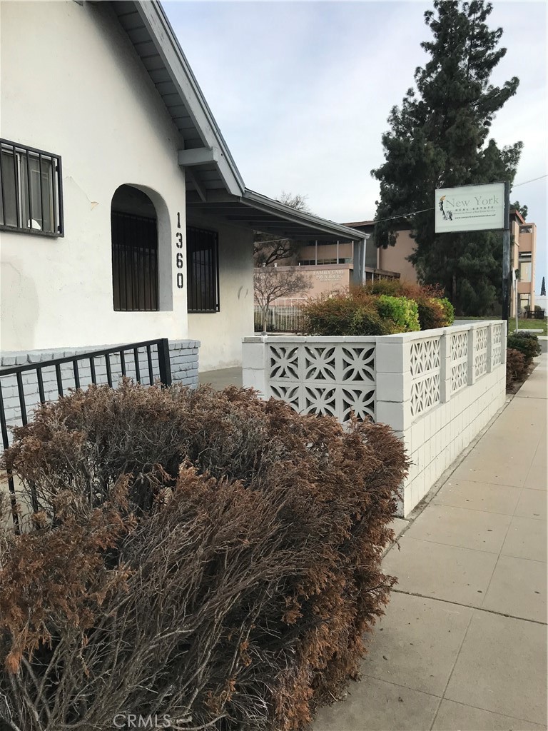 1356 N. FRESNO ST., Fresno, CA 93703