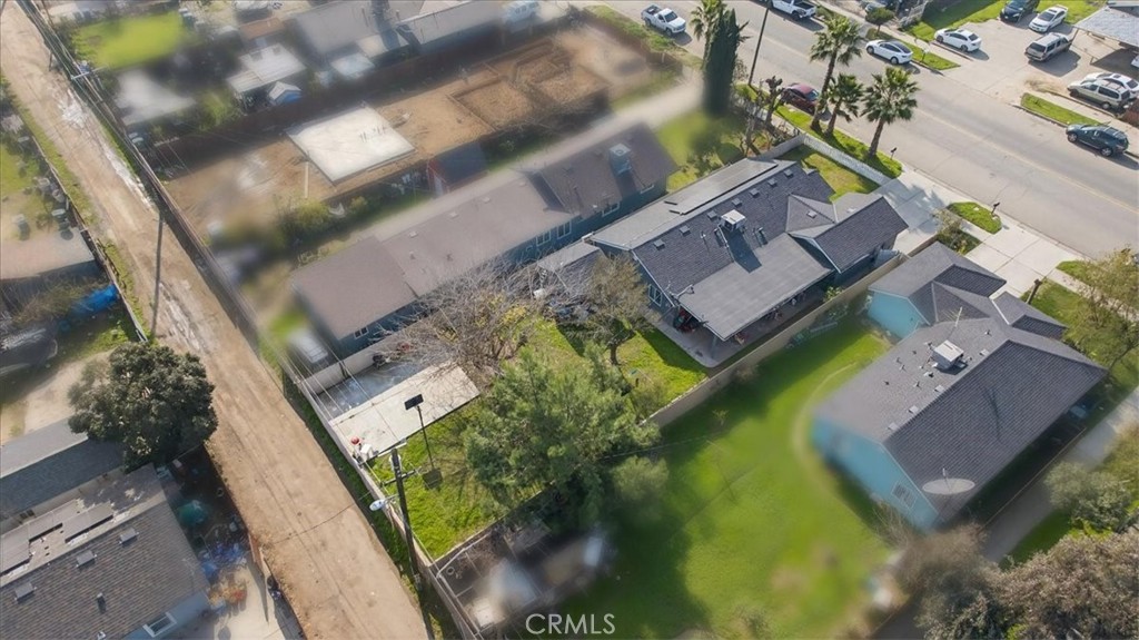 705 S C, Madera, CA 93638