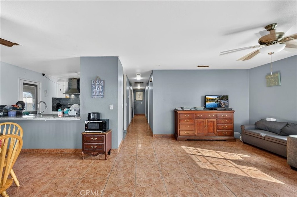 705 S C, Madera, CA 93638