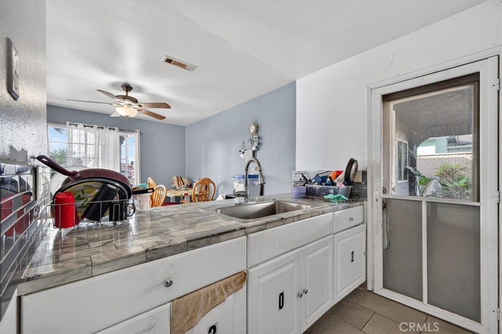 705 S C, Madera, CA 93638