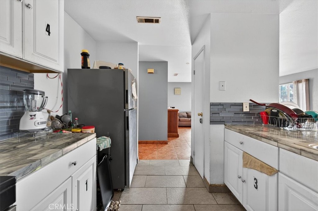 705 S C, Madera, CA 93638