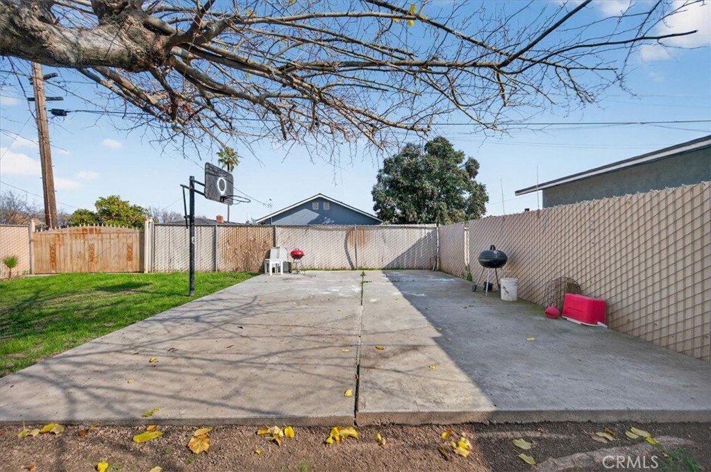 705 S C, Madera, CA 93638