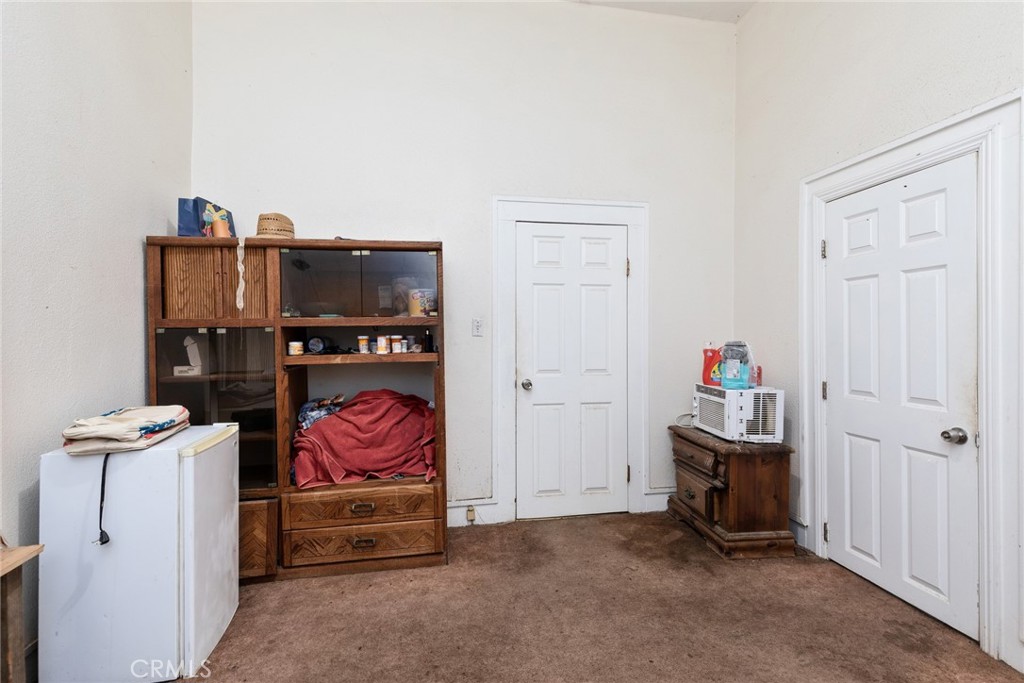 1031 K, Reedley, CA 93654