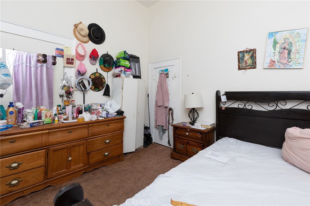 1031 K, Reedley, CA 93654