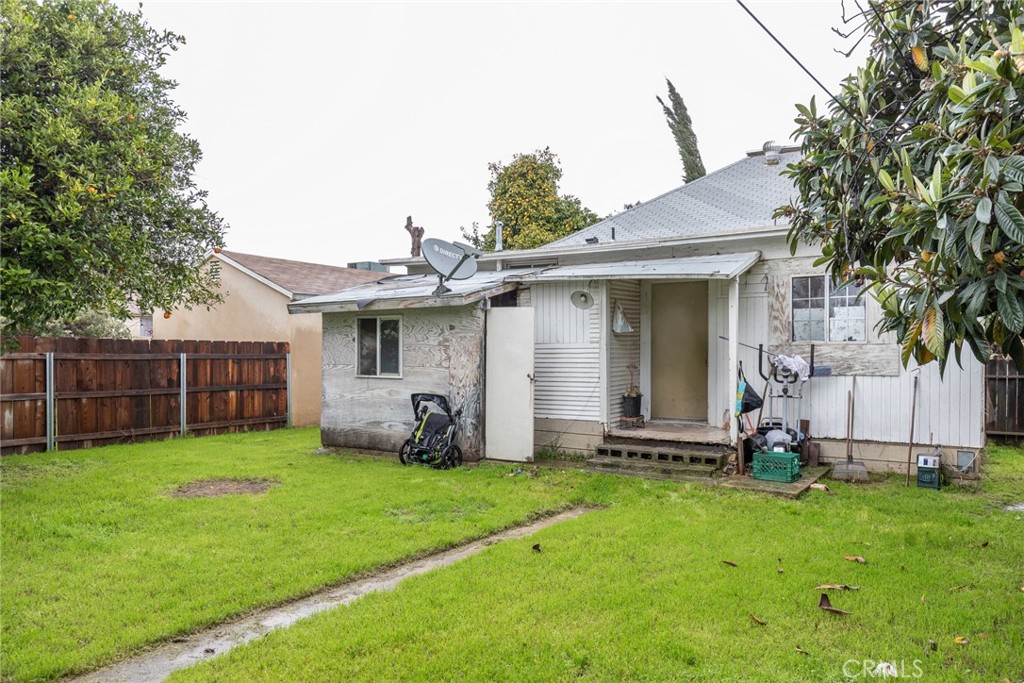 1031 K, Reedley, CA 93654
