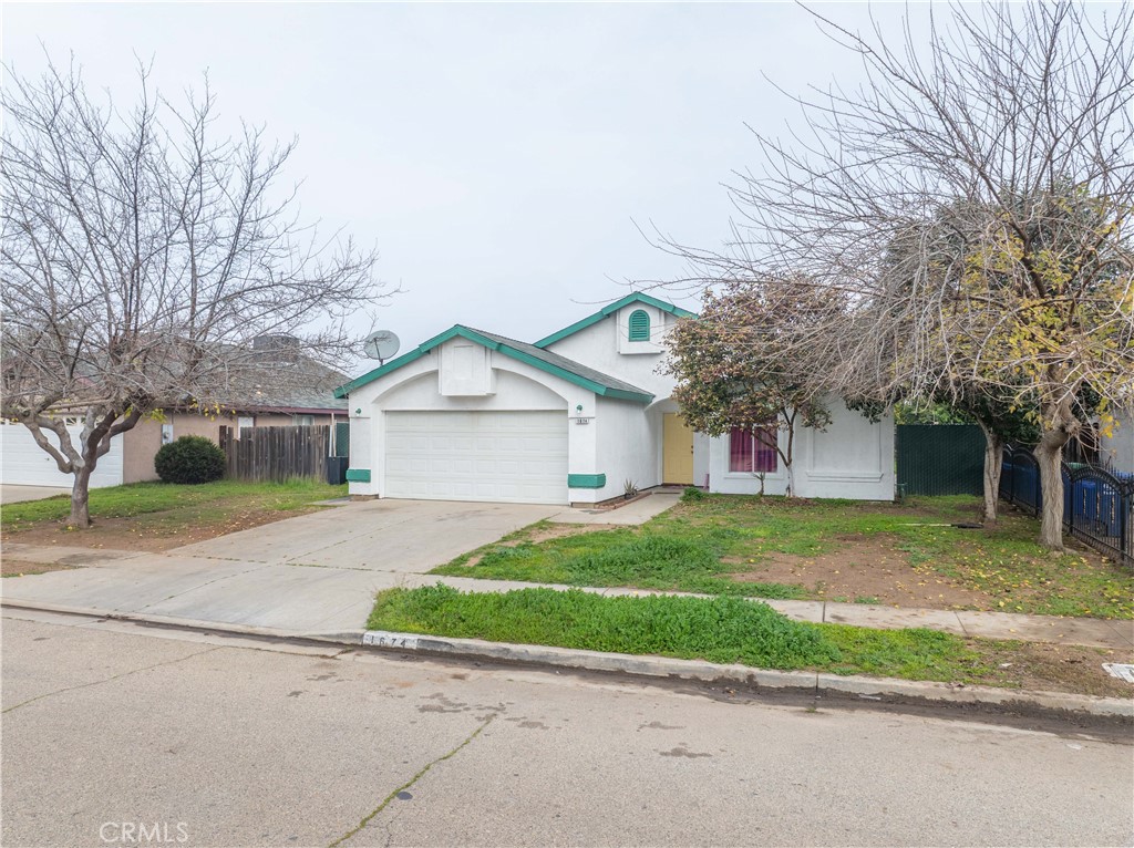 1674 Casuga Ct, Orange Cove, CA 93646