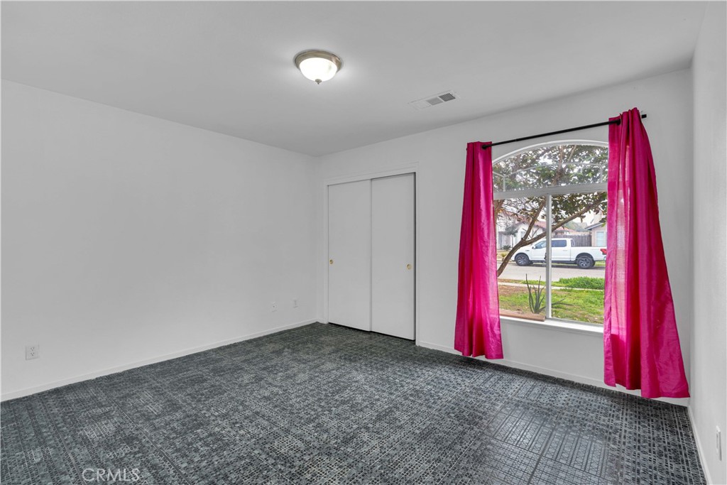 1674 Casuga Ct, Orange Cove, CA 93646