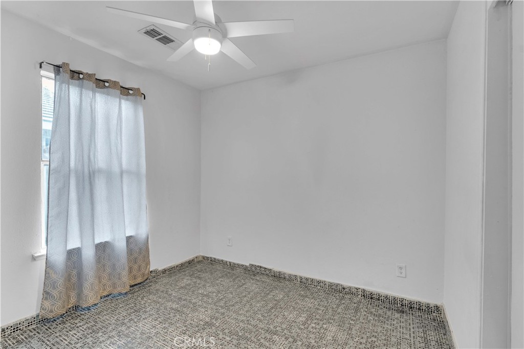 1674 Casuga Ct, Orange Cove, CA 93646