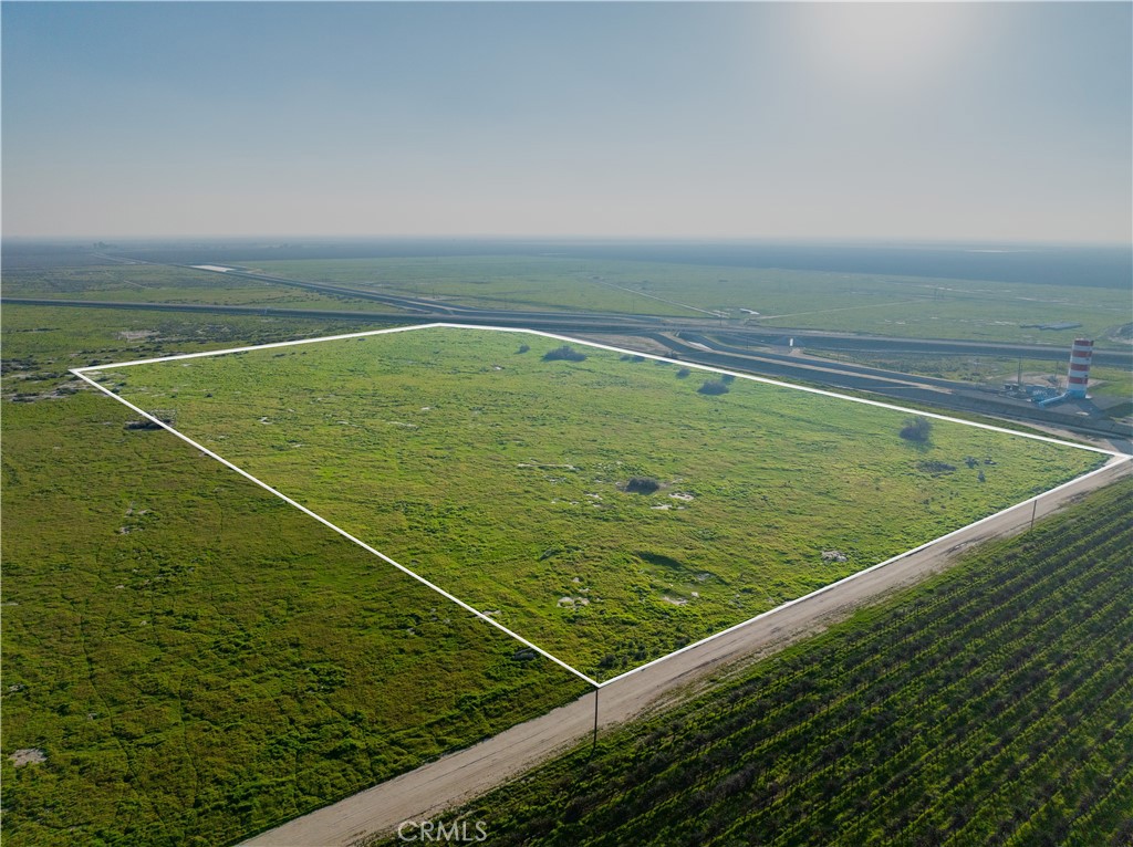 220 -45 Woollomes Ave, Wasco, CA 93280