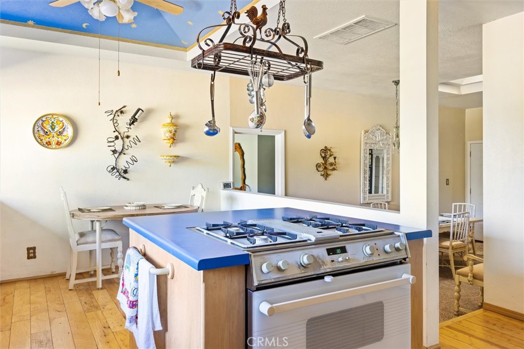 7650 Carmelita Ave, Atascadero, CA 93422