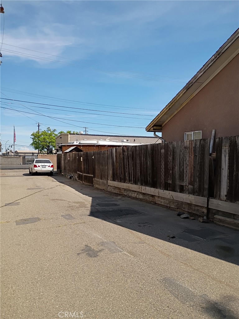 109 Calaveras, Modesto, CA 95354