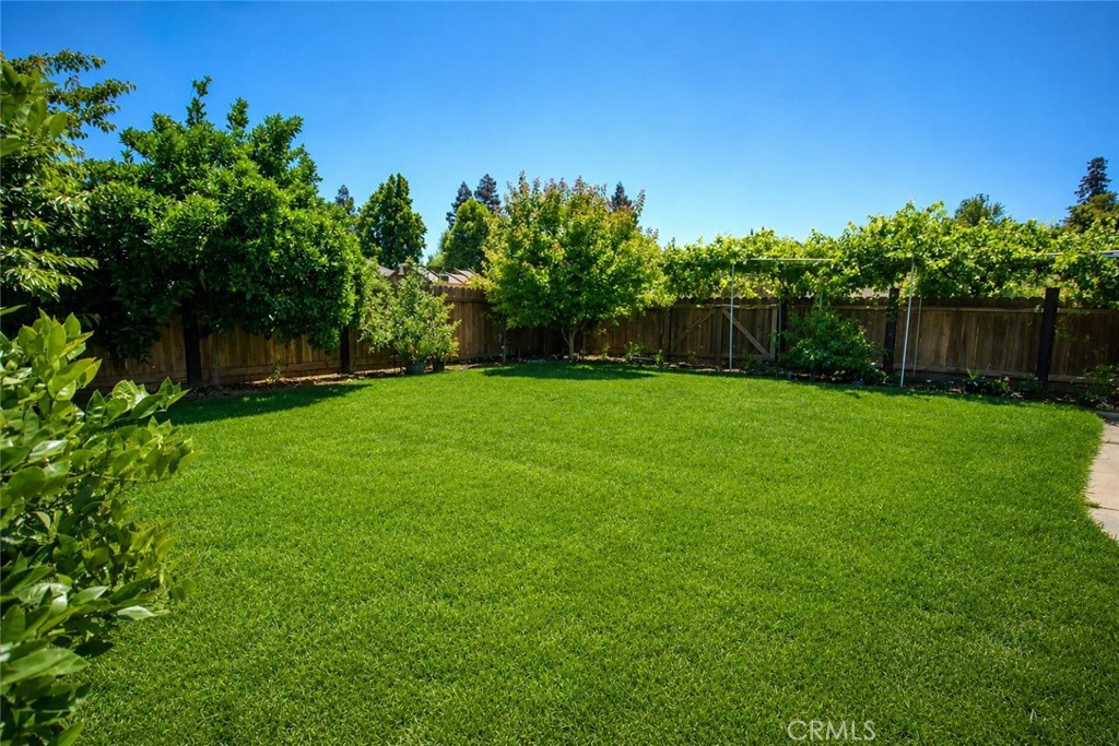 4100 Ahwahnee Ct, Modesto, CA 95356