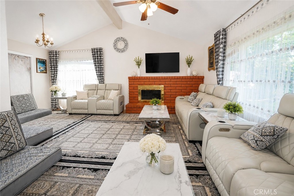 4100 Ahwahnee Ct, Modesto, CA 95356