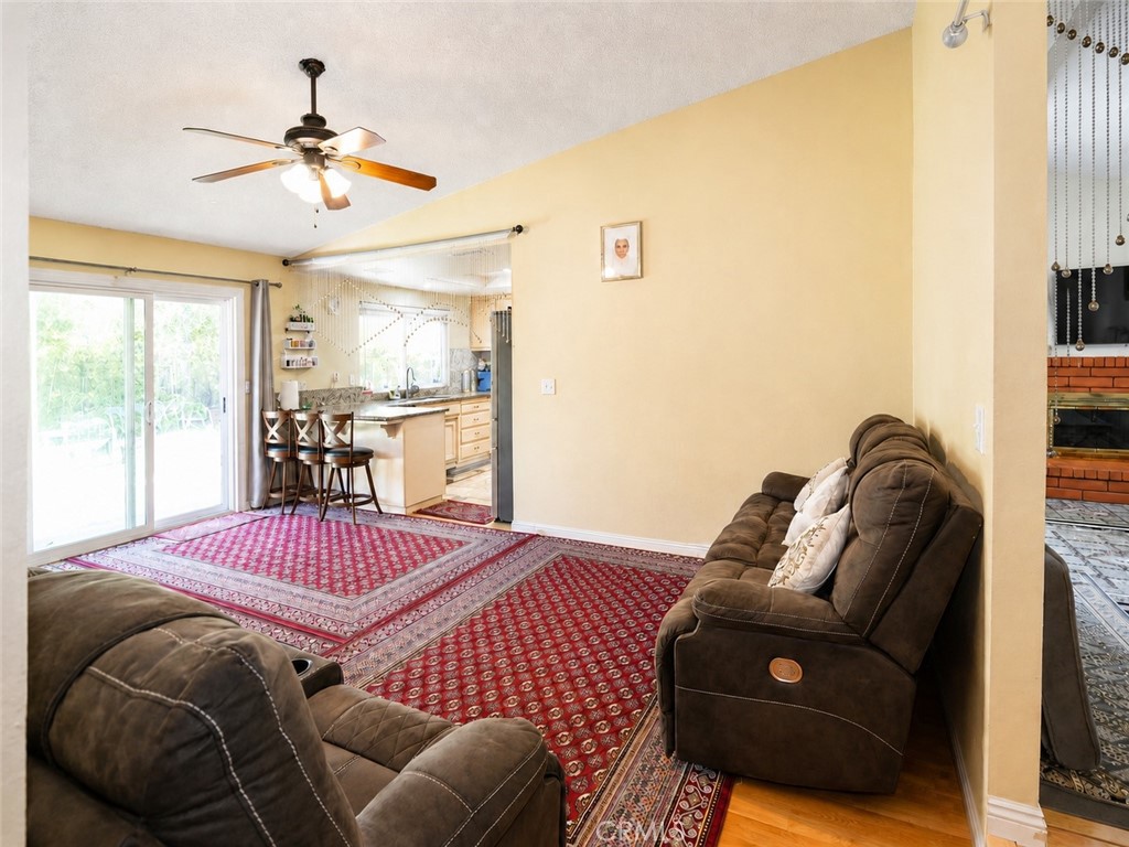 4100 Ahwahnee Ct, Modesto, CA 95356