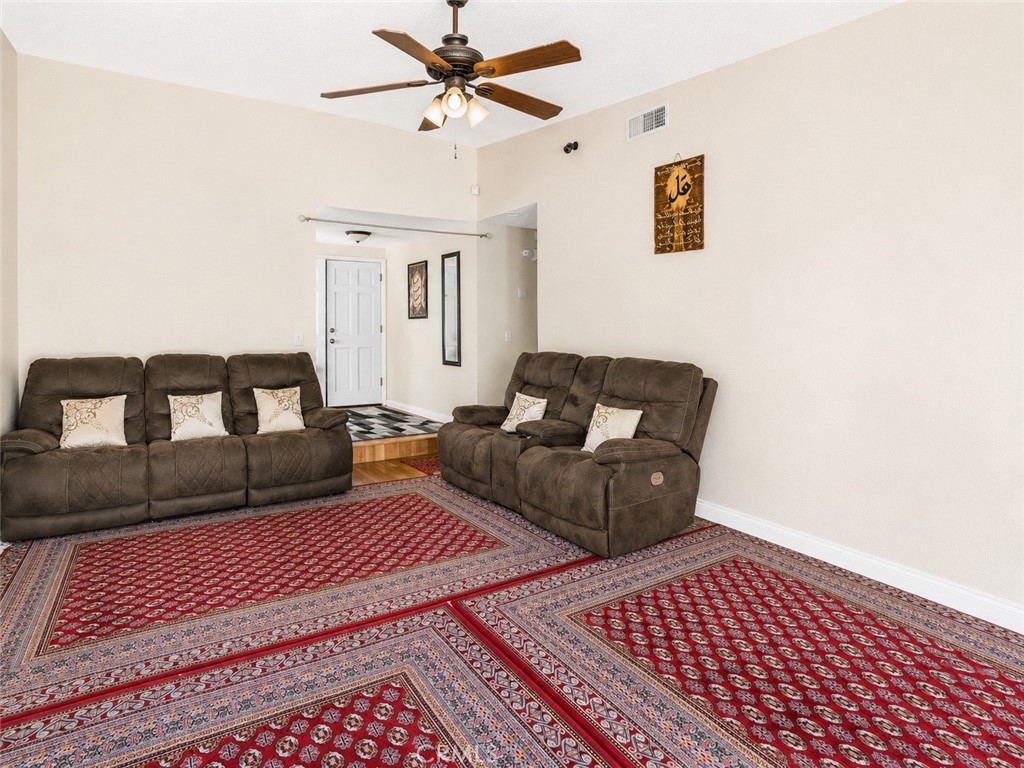 4100 Ahwahnee Ct, Modesto, CA 95356