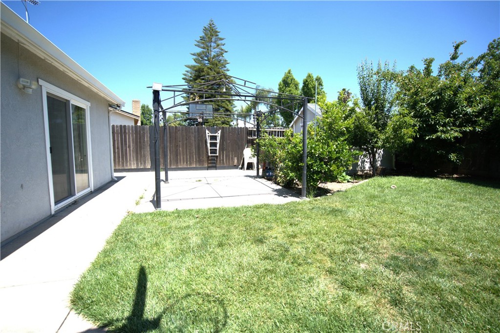 4100 Ahwahnee Ct, Modesto, CA 95356