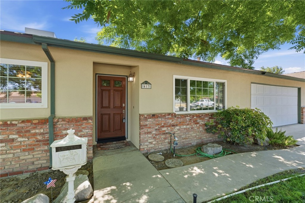 417 E Magnolia, Hanford, CA 93230